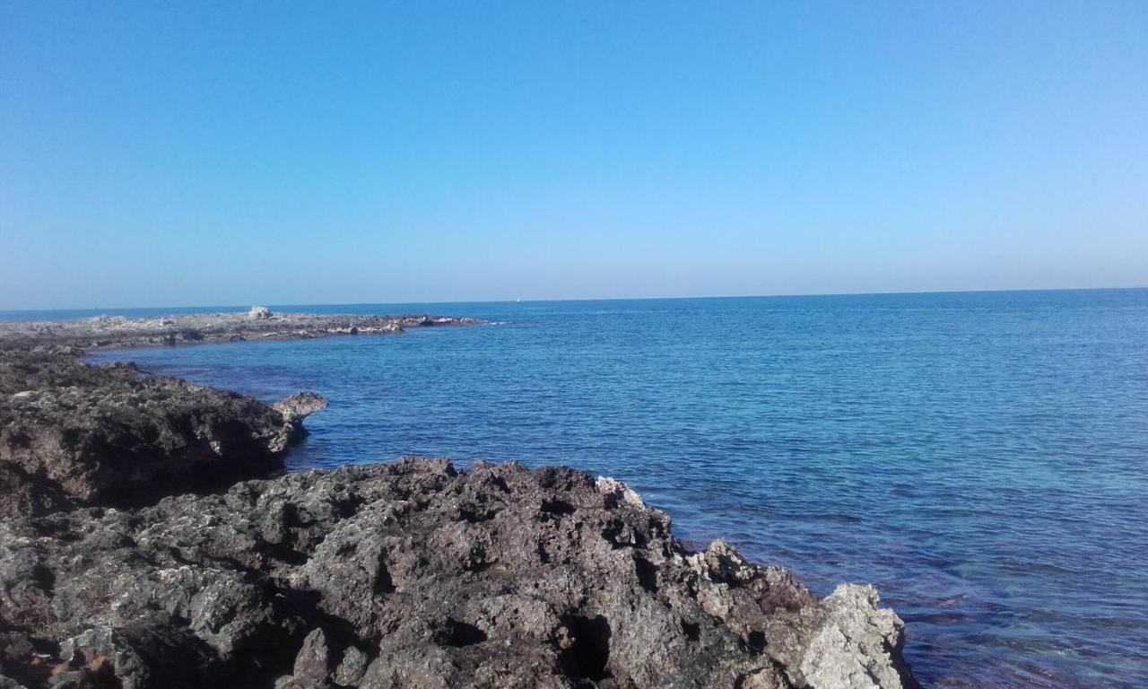 Villa Casa A 30 M Dal Mare à Sant Isidoro  Extérieur photo